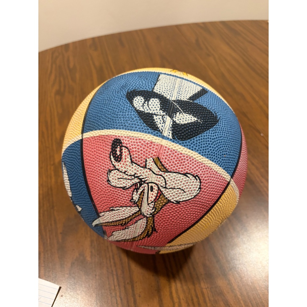 Vintage 2000 Six Flags Looney Tunes Basketball Baden Sports Bugs Bunny Daffy